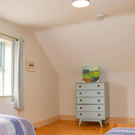 Holiday home Cob Tomhaggard